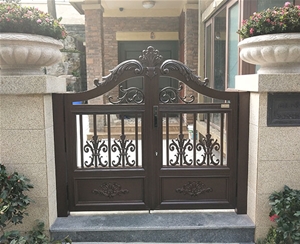 鋁藝對(duì)開(kāi)門(mén)