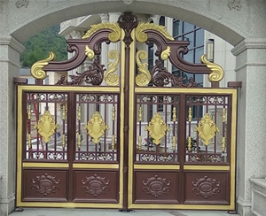 鋁藝對(duì)開(kāi)大門(mén)